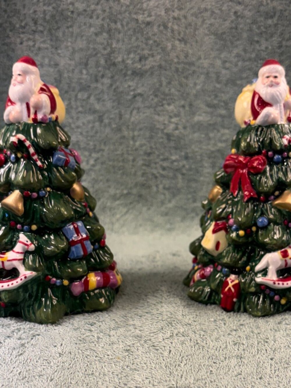 Spode Christmas Tree 4.75 In Salt and Pepper Shakers NIB Santa Figural Set 40CTR